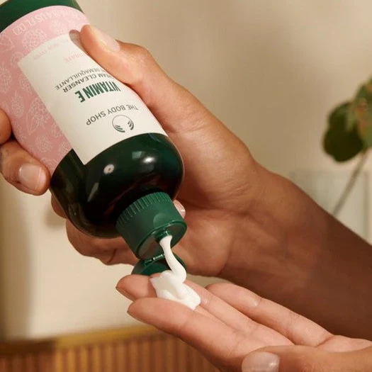 Vitamin E Cream Cleanser - Image 3