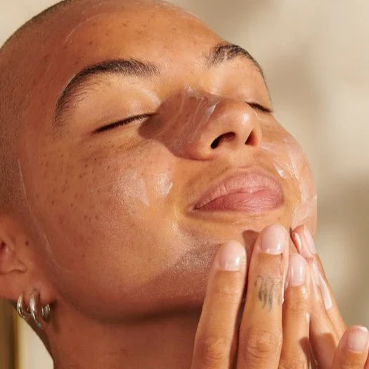 Vitamin E Cream Cleanser - Image 4